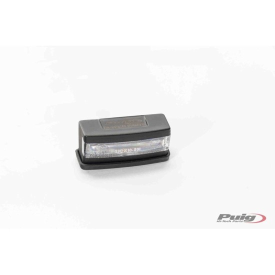 PUIG LUCI TARGA MODELLO PLA COLORE NERO - Luce targa led. Materiale: plastica - Dimensioni: 45x20 mm - Omologato T.U.V. - COD. PUIG LUCI TARGA MODELLO PLA COLORE NERO - Luce targa led. Materiale: plastica - Dimensioni: 45x20 mm - Omologato T.U.V. - COD.